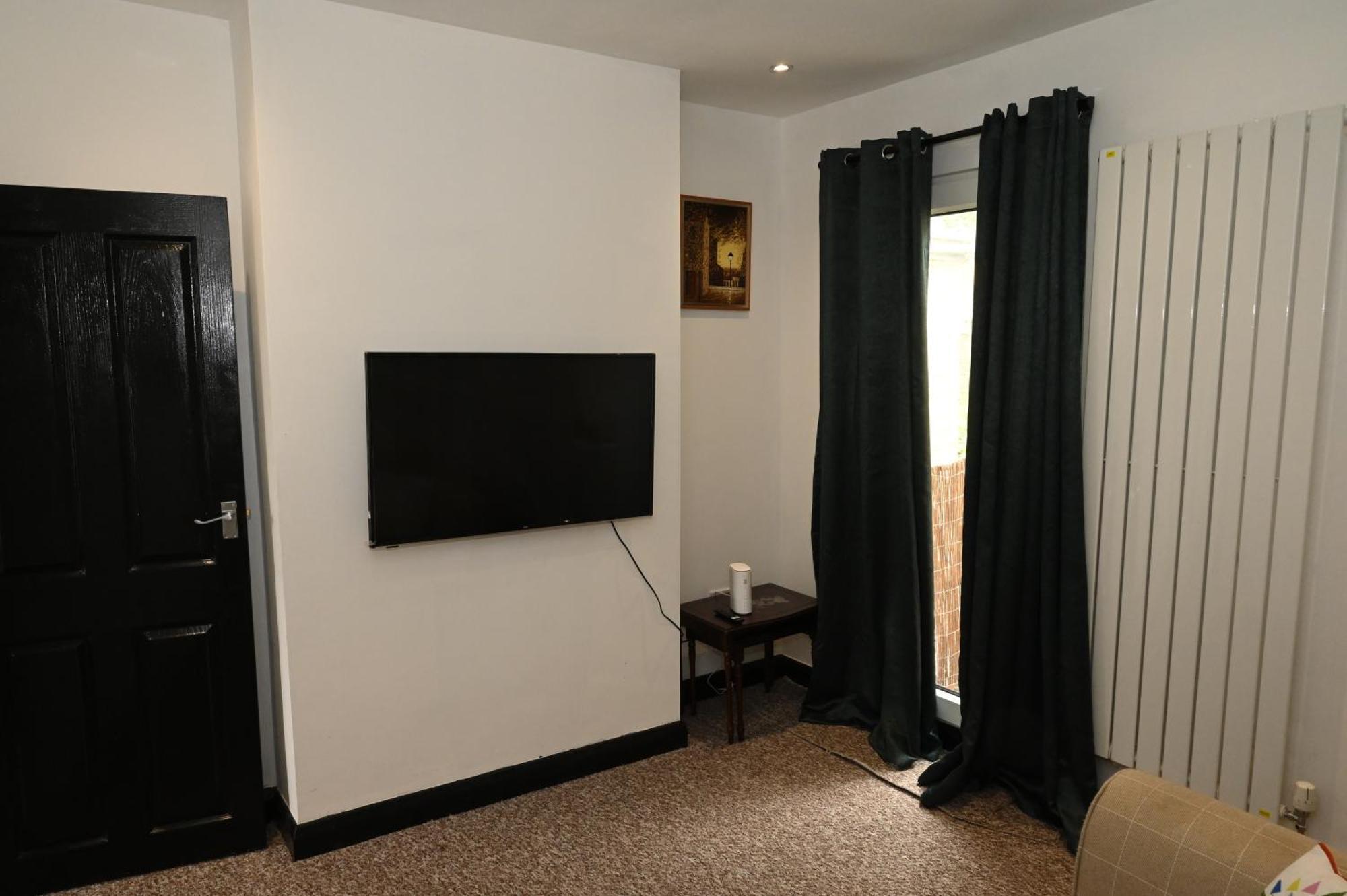 Cozy Luton Διαμέρισμα Τσάταμ Εξωτερικό φωτογραφία